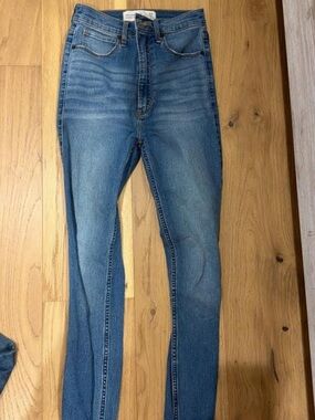 Abercrombie & Fitch Light Blue Skinny Jeans - High Rise